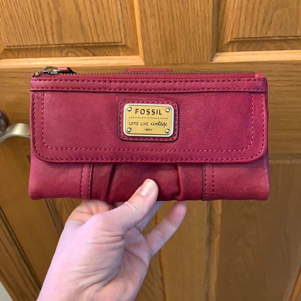 Fossil full size woman’s wallet